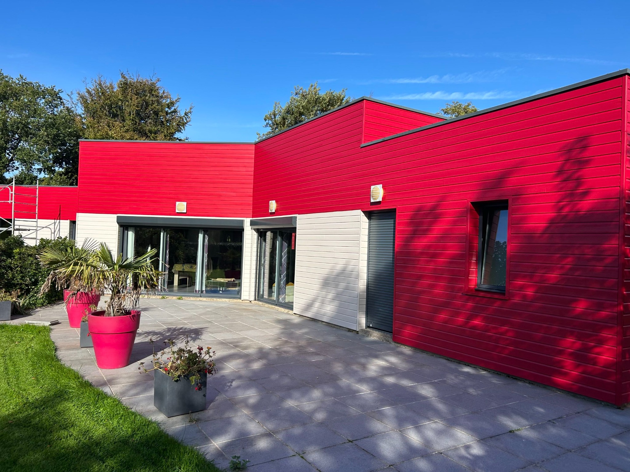 Chantier extérieur terminé par Louvet Peinture